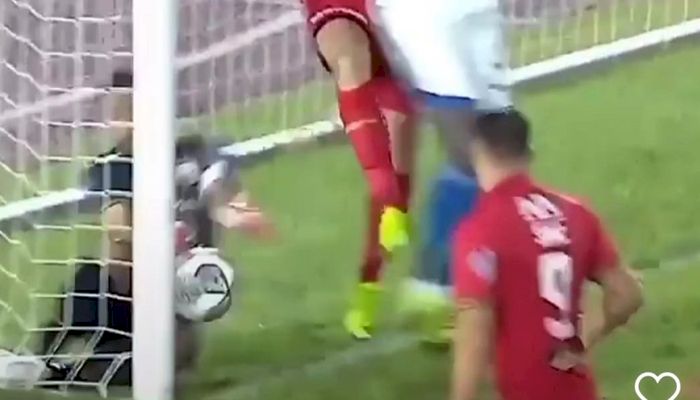 Pengakuan Andritany soal Bola Tendangan Marc Klok, Masuk atau Tidak? Begini Katanya